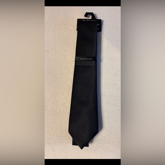 Van Heusen Other - Van Heusen Classic Black Necktie with Tie Tac bar
